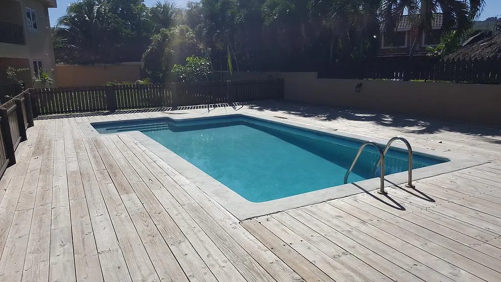 Apt 12, Executive Suites Ja - Palms Enfield 0*,